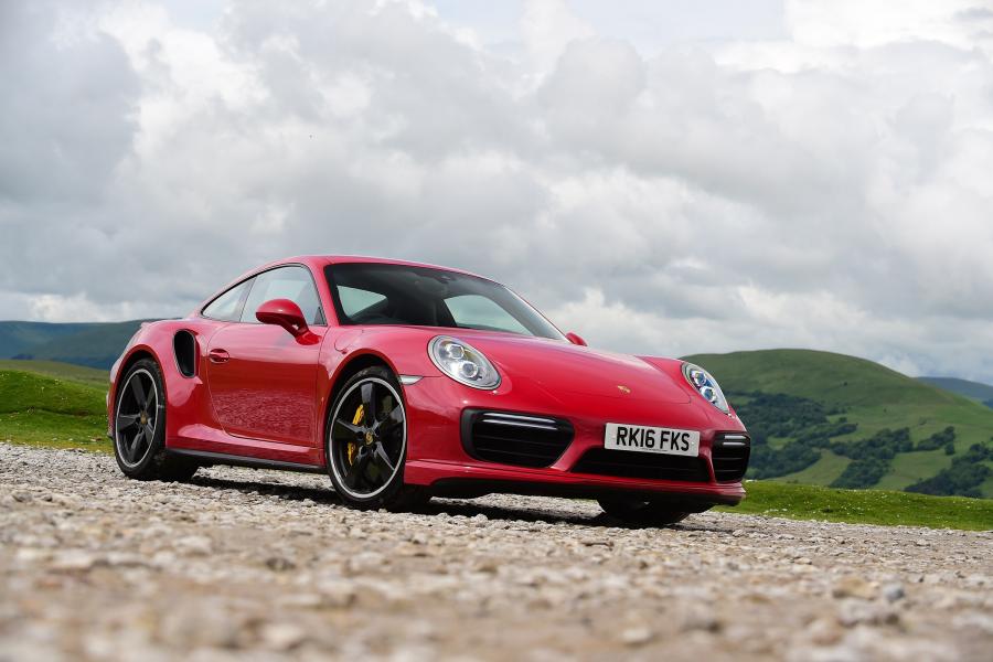  Porsche 911 Turbo S Coupe 2016 года  (UK) (фото 7 из 29)